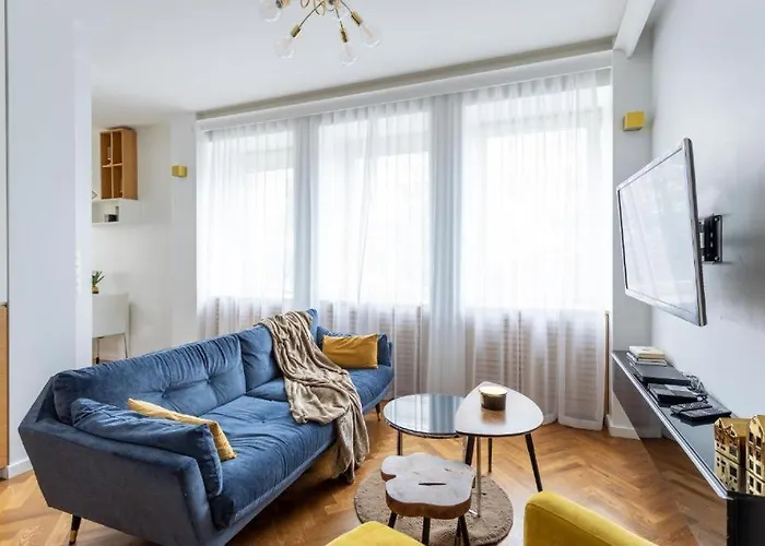 Urban Chic - City Center - Cozy Apartment - Zurawia